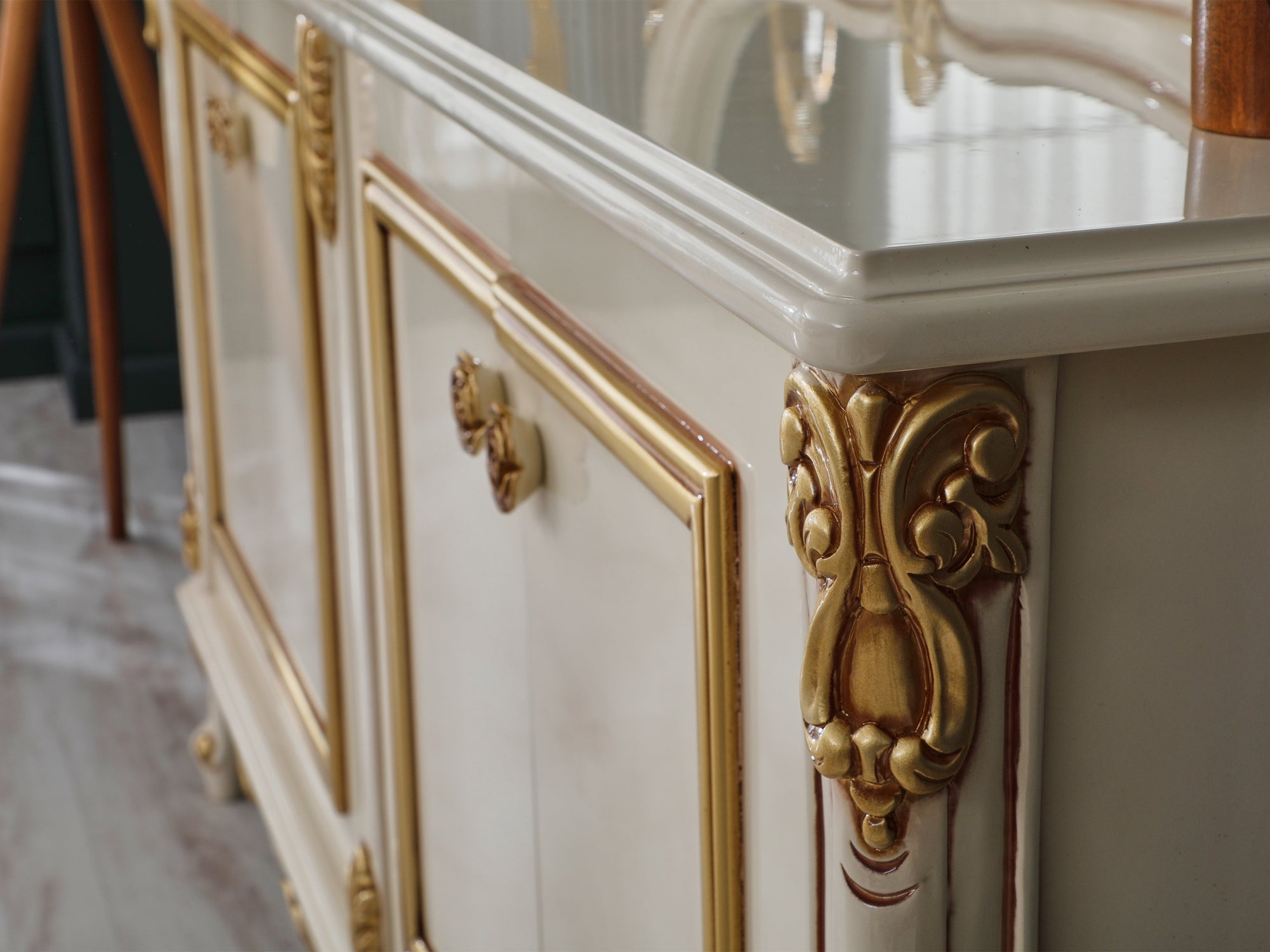 Buse Dining Room Set