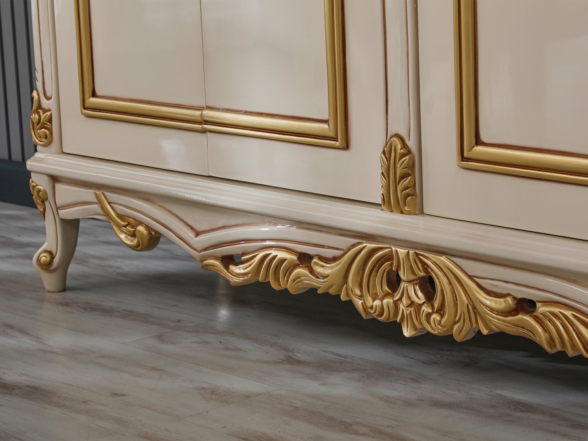 Buse Dining Room Set