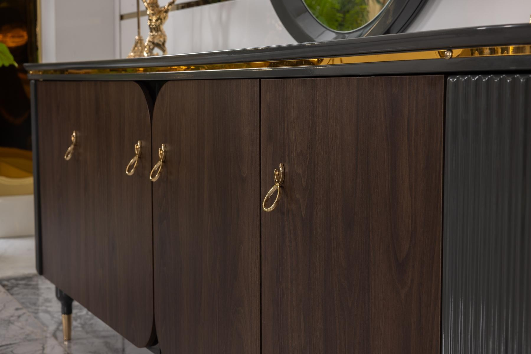 Capella Dining Room Set