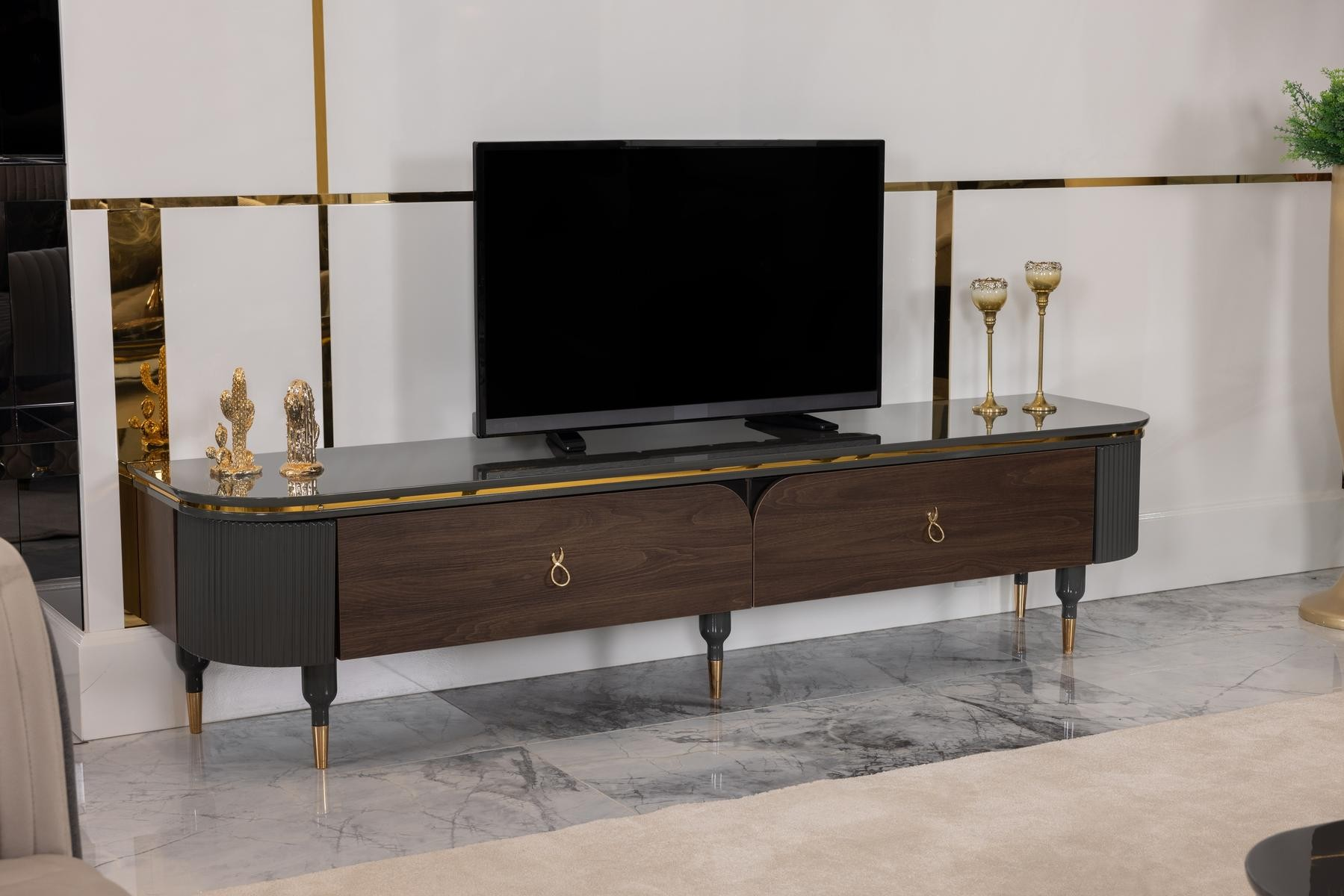 Capella Dining Room Set