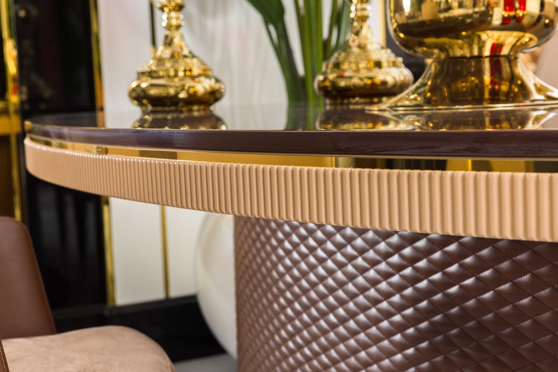 Channel Dining Room Set