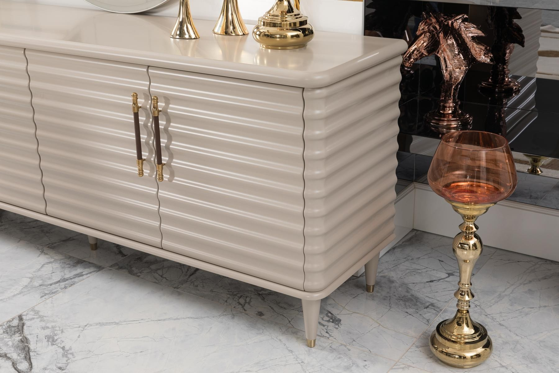 Eyfel Dining Room Set