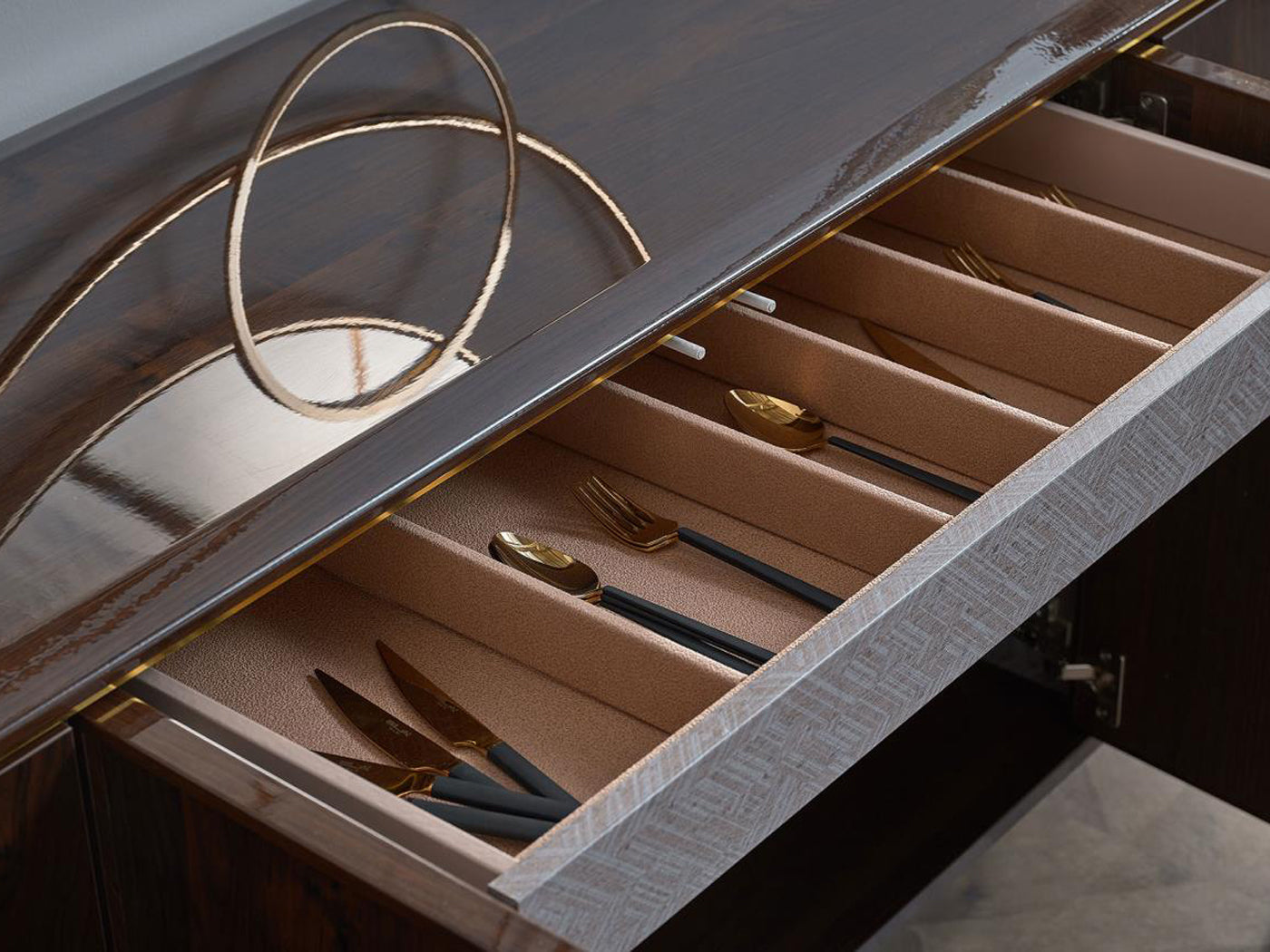 Plaza Dining Room Set