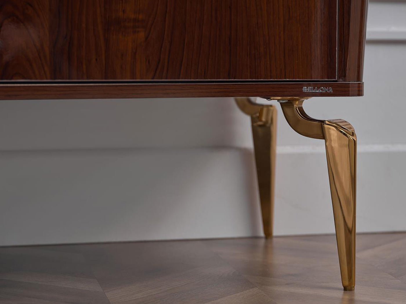 Plaza Dining Room Set