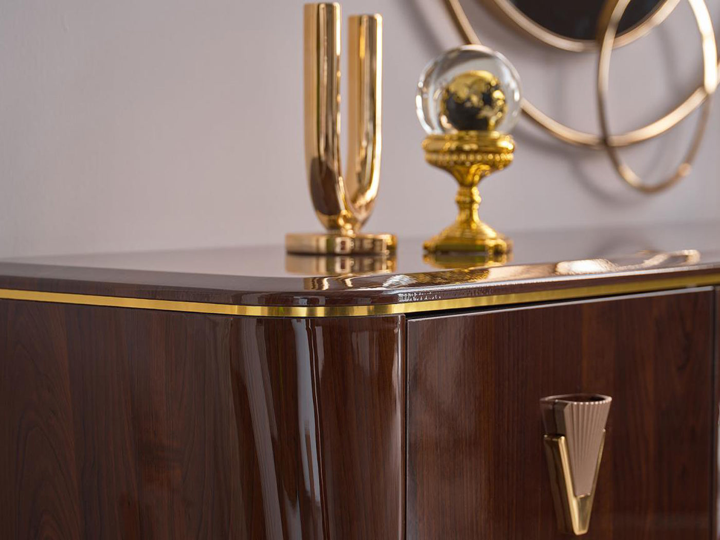 Plaza Dining Room Set