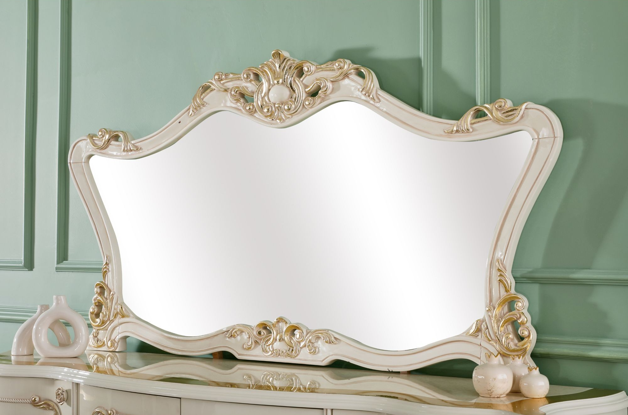 Kelebek Dining Room Set