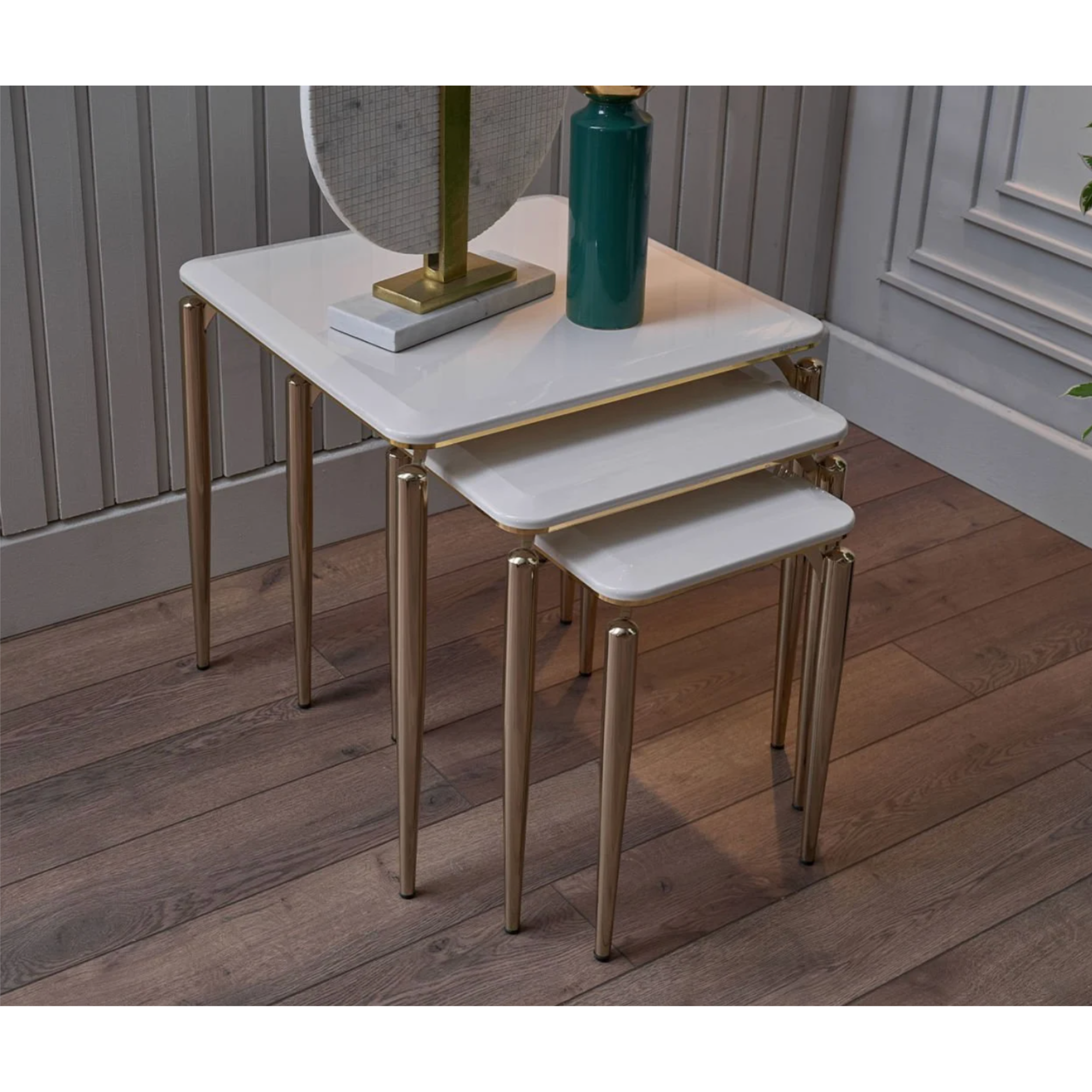 Plaza Nesting Table