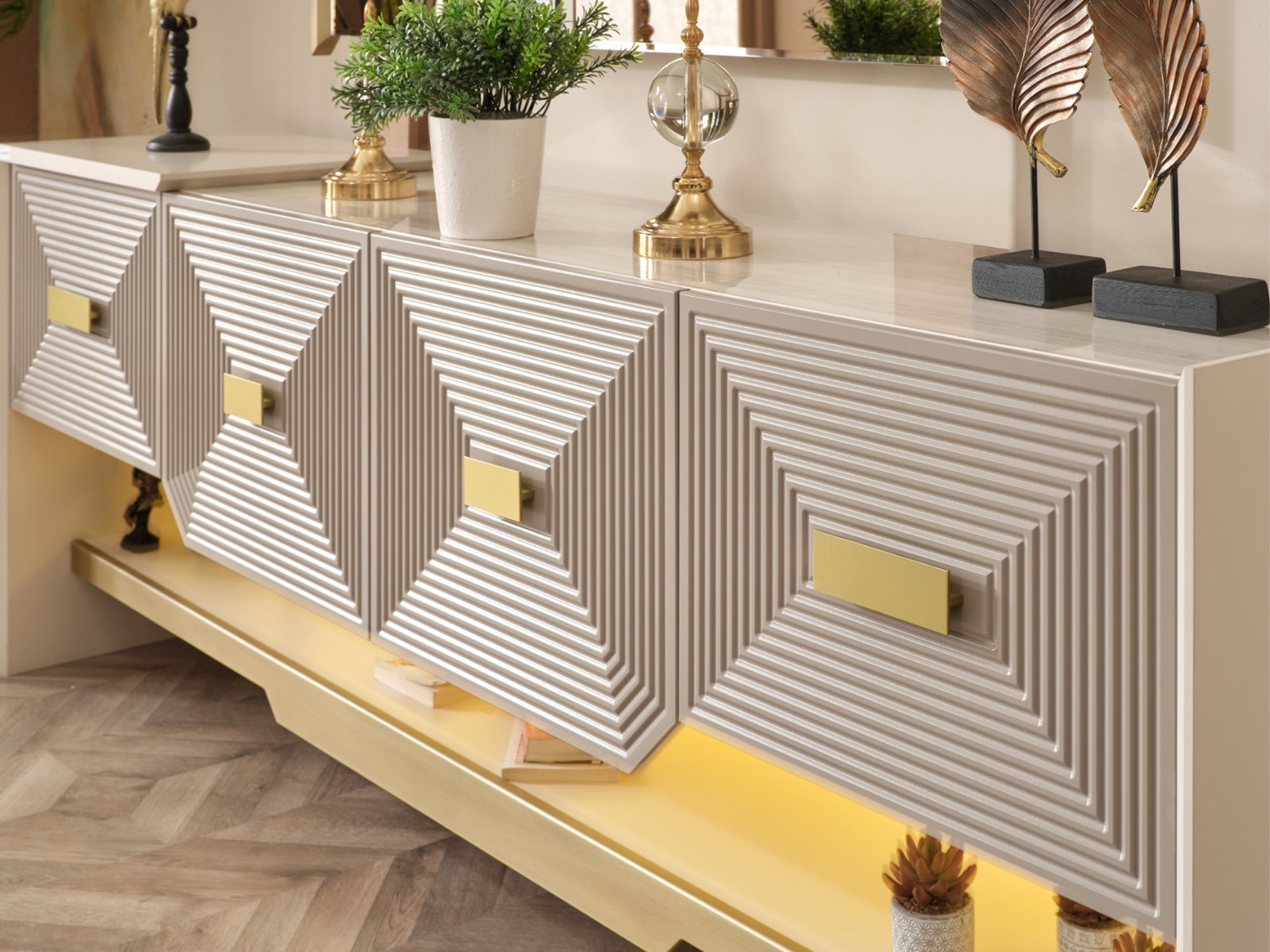 Urla Dining Room Set