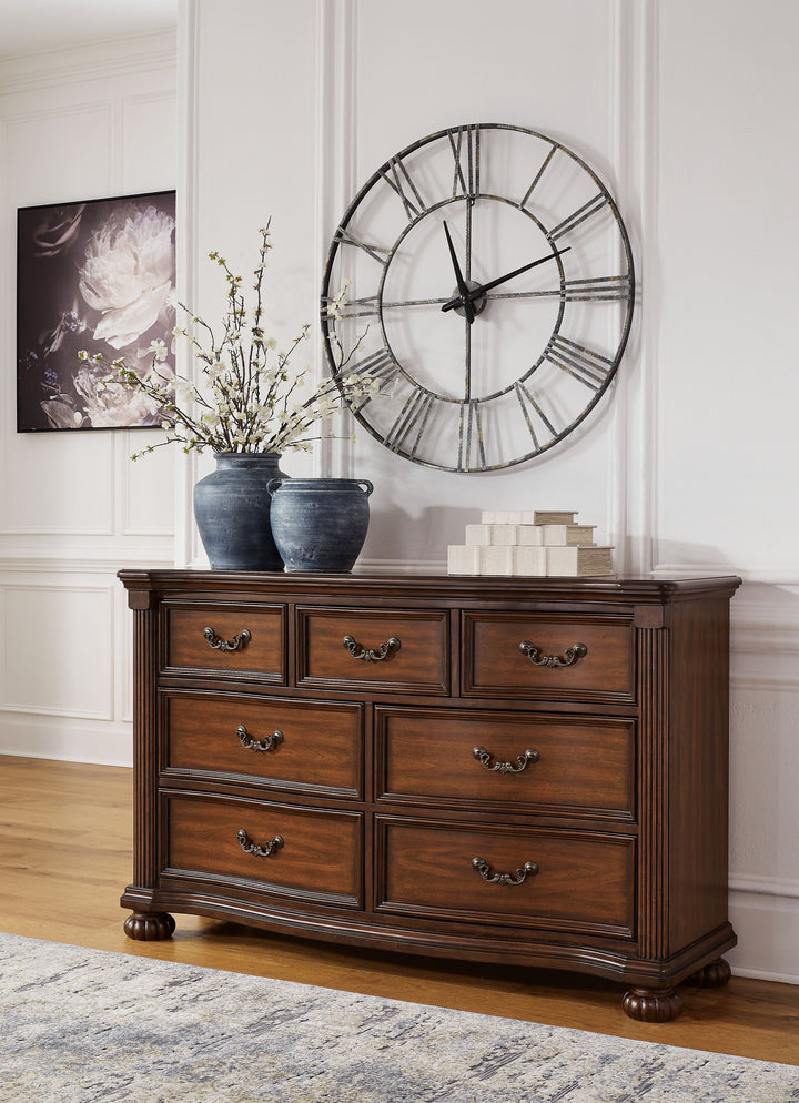 Lavinton - Brown - Dresser