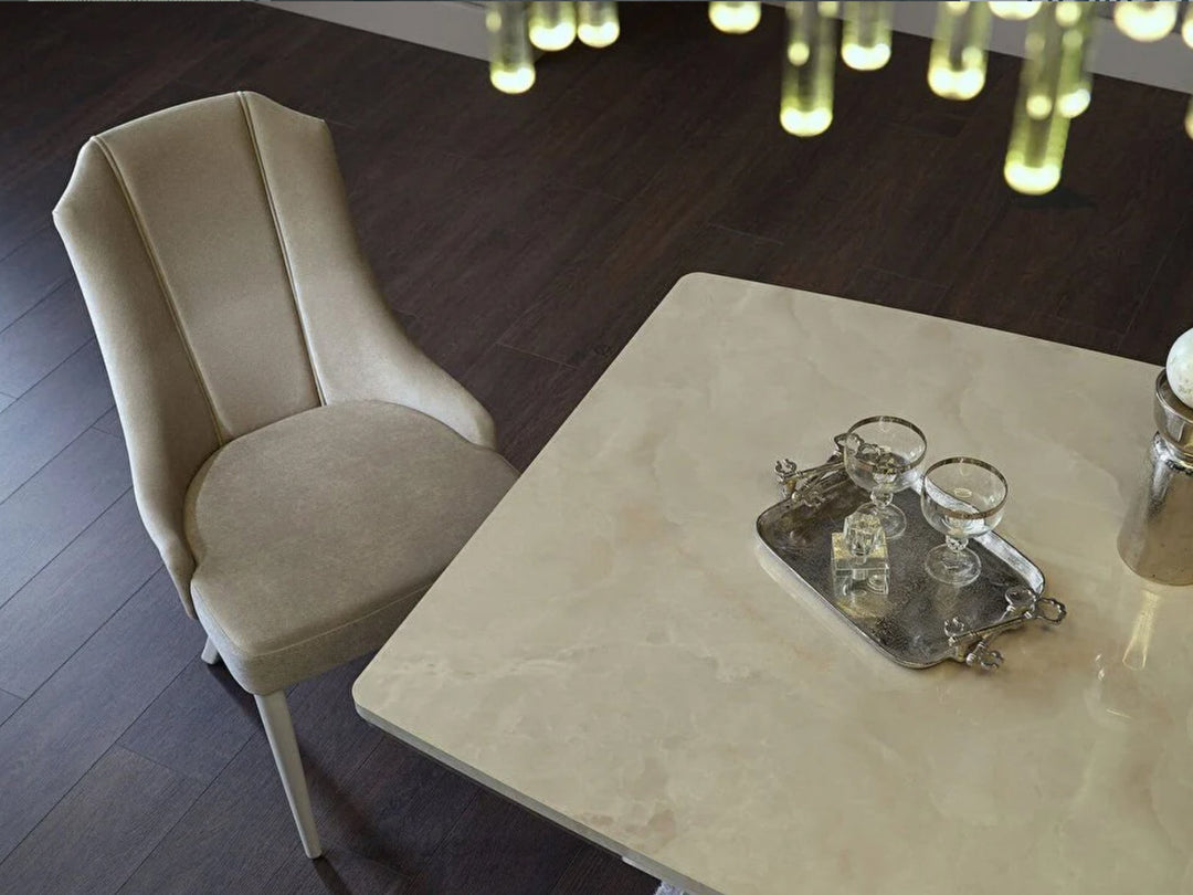 Gravita Dining Table