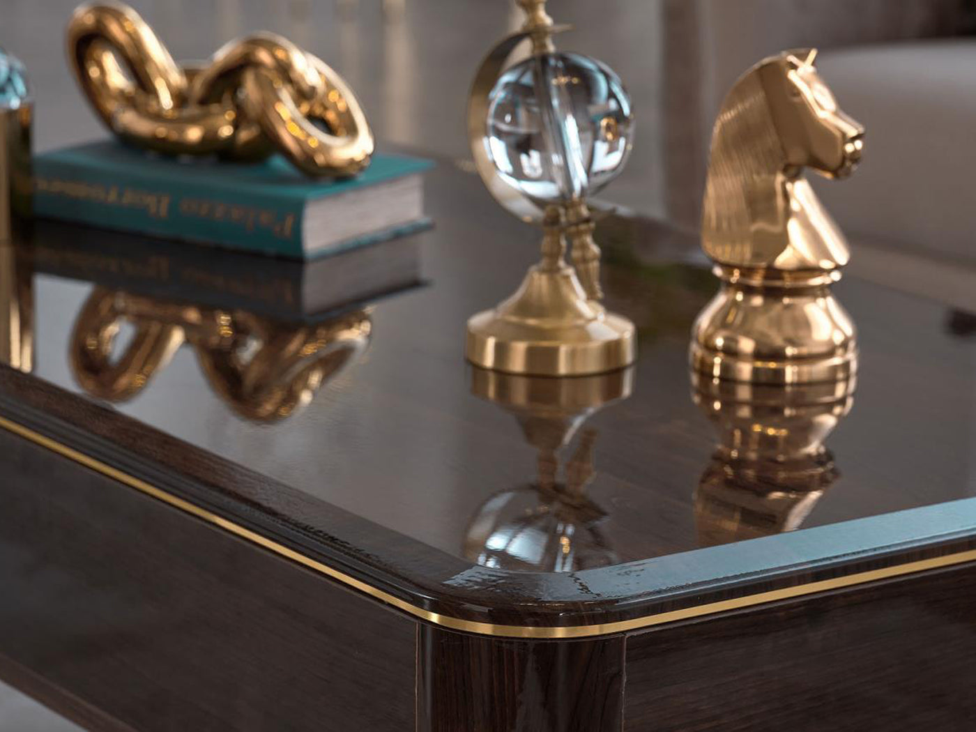 Plaza Coffee Table (Walnut)