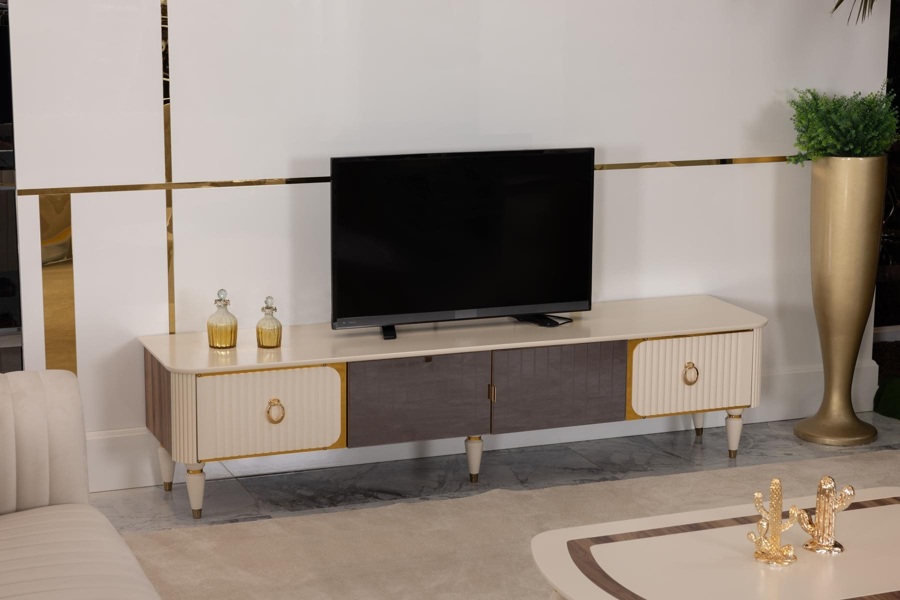 Inci Dining Room Set