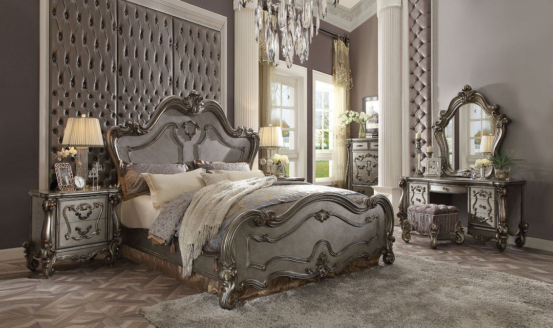 Versailles - Traditional - Bed