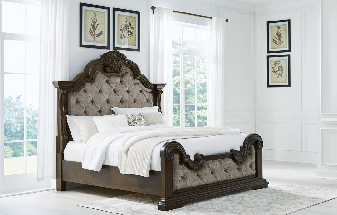 Maylee - Upholstered Bed